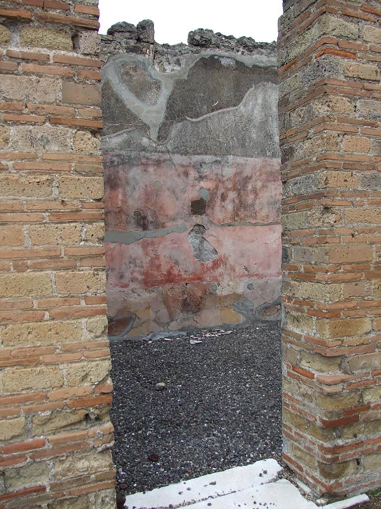 VI.7.19 Pompeii. December 2006. Doorway to triclinium.