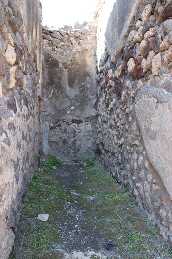 VI.7.24 Pompeii. October 2022. 
Entrance leading to steps to an upper floor. Photo courtesy of Klaus Heese. 
