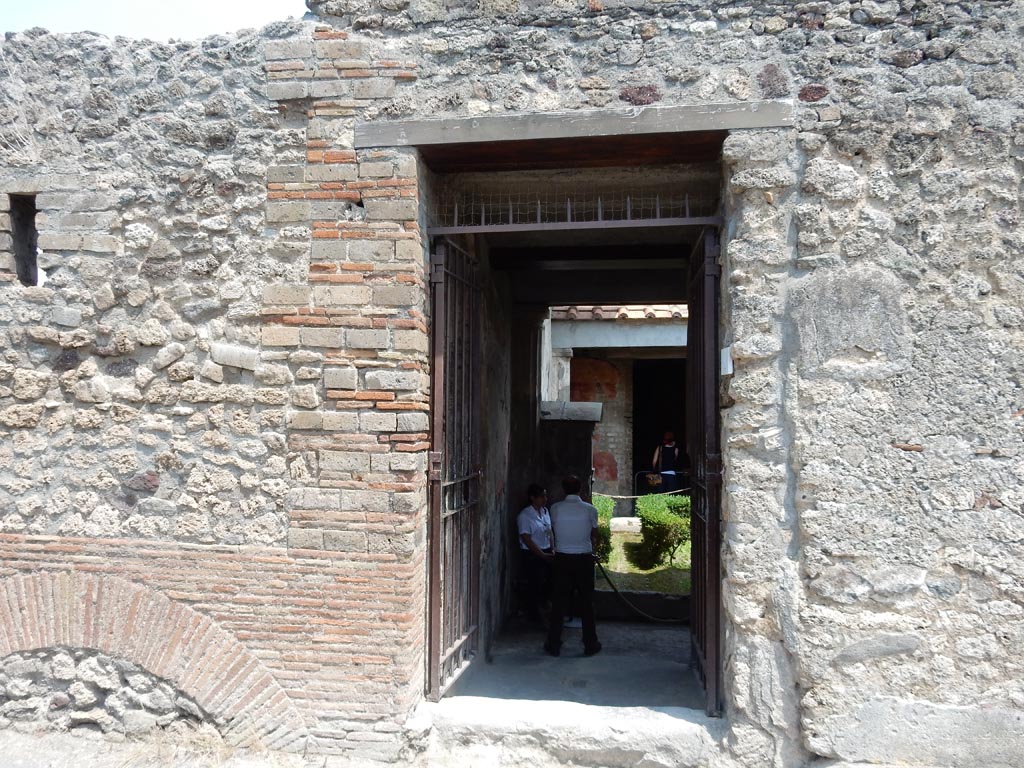 VI.8.3 Pompeii. May 2015. Rear entrance to peristyle garden. Photo courtesy of Buzz Ferebee.