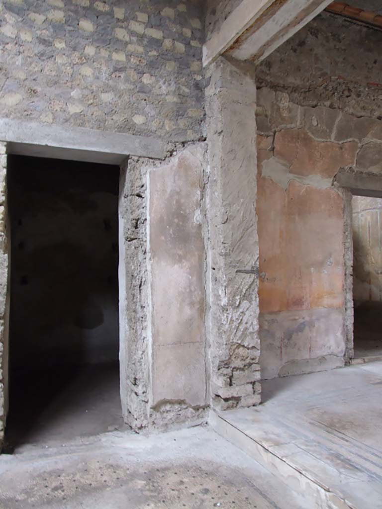 VI.8.5 Pompeii. March 2009. Doorways to room 8 and room 6 on west side of atrium.
