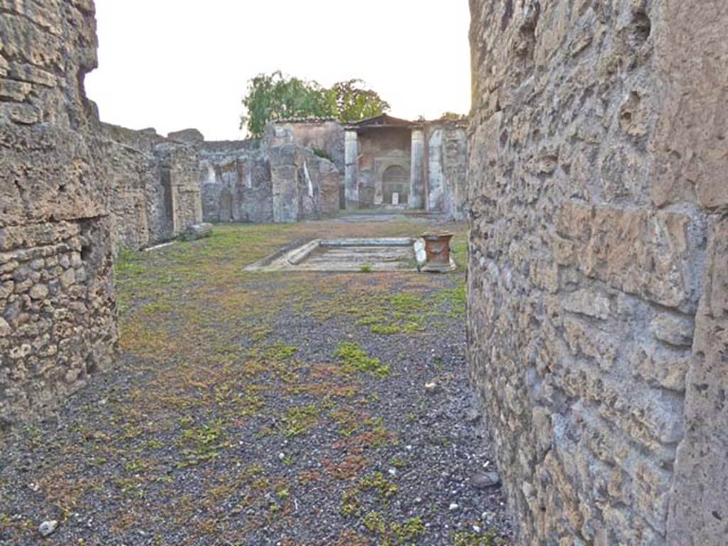 VI.8.22 Pompeii. October 2014. Looking west from entrance corridor, across atrium and impluvium. 
Photo courtesy of Michael Binns.
For an Essay on the structure of the foundation of this house, 
see Maiuri in Notizie degli Scavi, 1944-45, (p.130-135).

