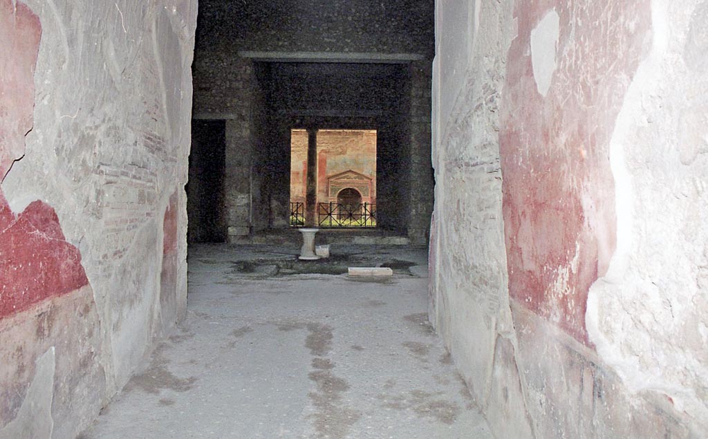 VI.8.23 Pompeii. October 2001. 
Looking west along entrance corridor towards fountain on rear wall of garden area. Photo courtesy of Peter Woods.
