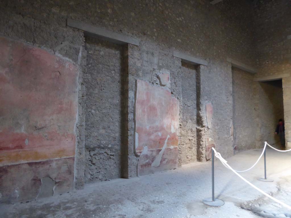 VI.8.23 Pompeii. January 2017. Looking west along south side of atrium. 
Foto Annette Haug, ERC Grant 681269 DÉCOR.

