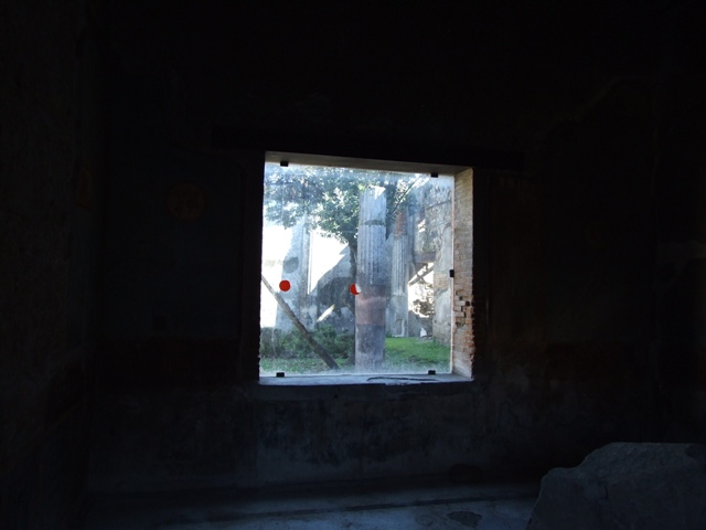 VI.9.6 Pompeii.  March 2009.  Room 8.  Window in east wall looking on to rear garden.