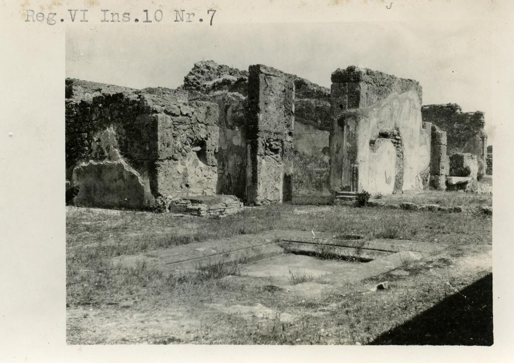 VI.10.7 Pompeii. Pre-1937-39. Room 1, looking north-east across impluvium in atrium.  
Photo courtesy of American Academy in Rome, Photographic Archive. Warsher collection no. 1778.

