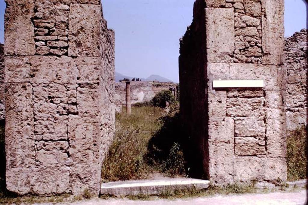 VI.13.6 Pompeii. 1964. Entrance doorway, looking north. Photo by Stanley A. Jashemski.
Source: The Wilhelmina and Stanley A. Jashemski archive in the University of Maryland Library, Special Collections (See collection page) and made available under the Creative Commons Attribution-Non Commercial License v.4. See Licence and use details.
J64f1089

