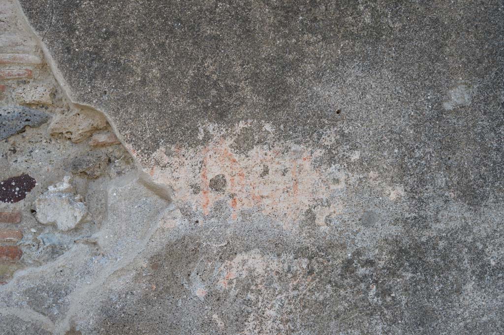 VI.13.16 Pompeii. March 2019. 
Façade on north side of entrance doorway, on left, and detail of part of water-tower, on right. 
Foto Taylor Lauritsen, ERC Grant 681269 DÉCOR.
