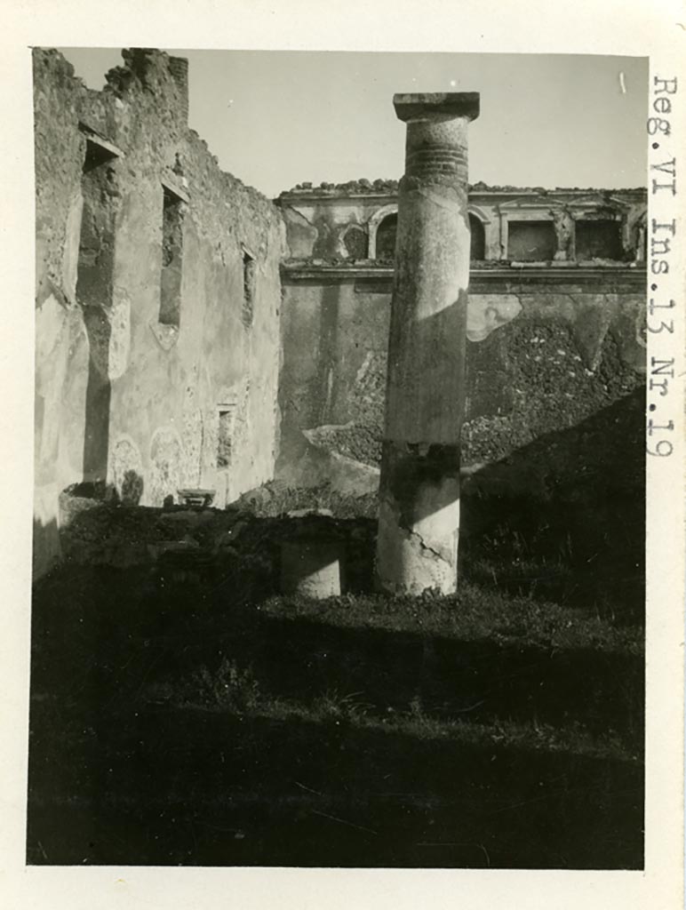 VI.13.19 Pompeii. Pre-1937-39. Looking towards north-east corner of garden area. 
Photo courtesy of American Academy in Rome, Photographic Archive. Warsher collection no. 1431.
