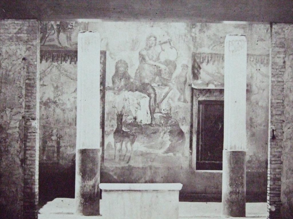 VI.14.20 Pompeii. Peristyle and painting of Orpheus.
Old undated photograph courtesy of the Society of Antiquaries, Fox Collection.
