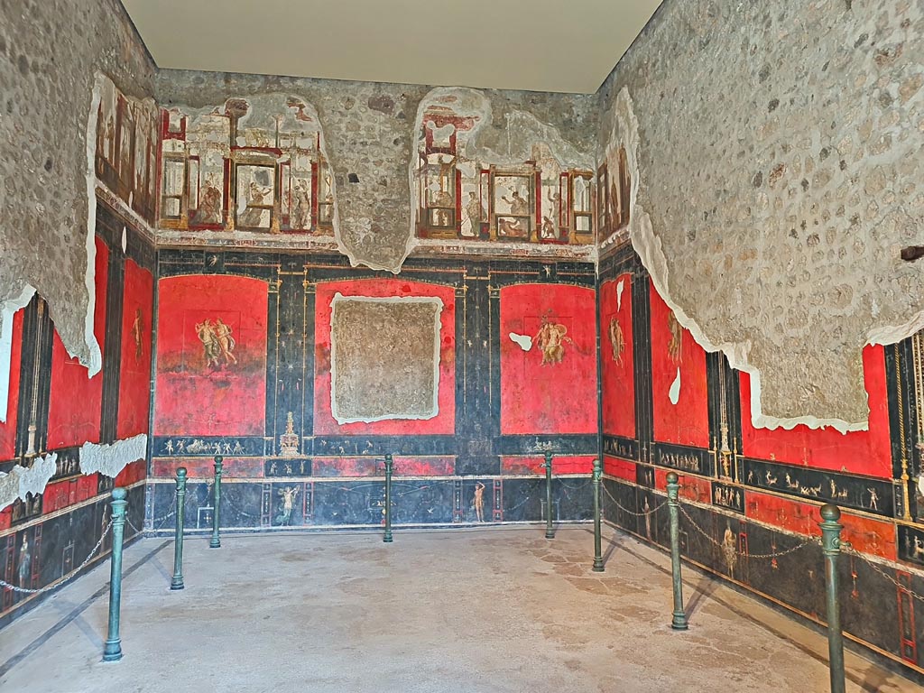 VI.15.1 Pompeii. April 2023. Looking north through doorway across “Cupid’s room”. Photo courtesy of Giuseppe Ciaramella.
(PPM – room q)
