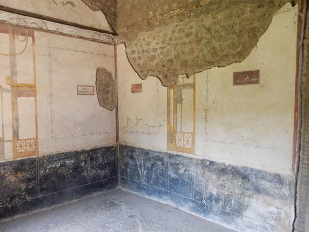 VI.15.8 Pompeii. May 2015. North-west corner and north wall of tablinum. Photo courtesy of Buzz Ferebee.
