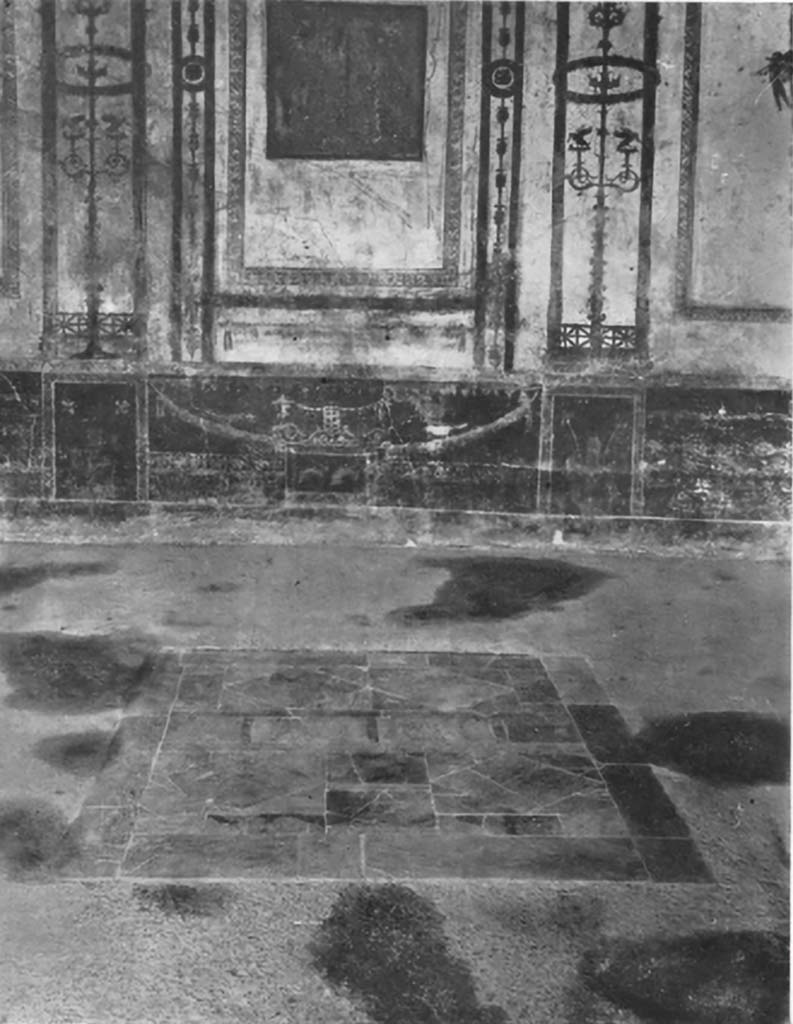VI.15.8 Pompeii. c.1930. Oecus/triclinium, looking east across flooring. 
See Blake, M., (1930). The pavements of the Roman Buildings of the Republic and Early Empire. Rome, MAAR, 8, (p. 48 & Pl. 9, tav.3).
