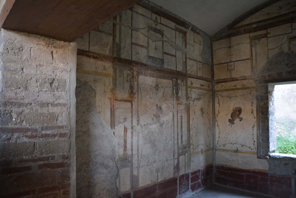 VI.16.7 Pompeii. March 2019. Room Q, looking west along south wall from doorway.
Foto Annette Haug, ERC Grant 681269 DÉCOR.
