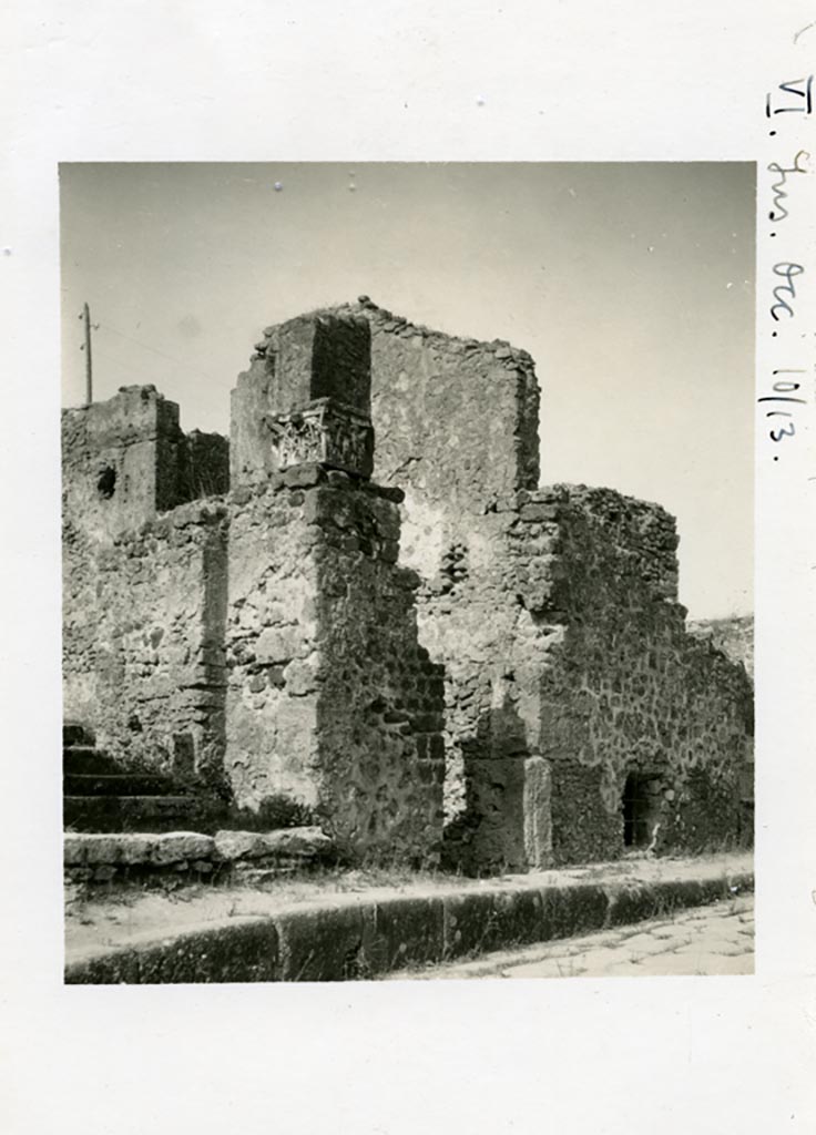 VI.17.13-11 Pompeii. Pre-1937-39. Looking north along west side of Via Consolare, with VI.17.13, on left.
Photo courtesy of American Academy in Rome, Photographic Archive. Warsher collection no. 1517.
