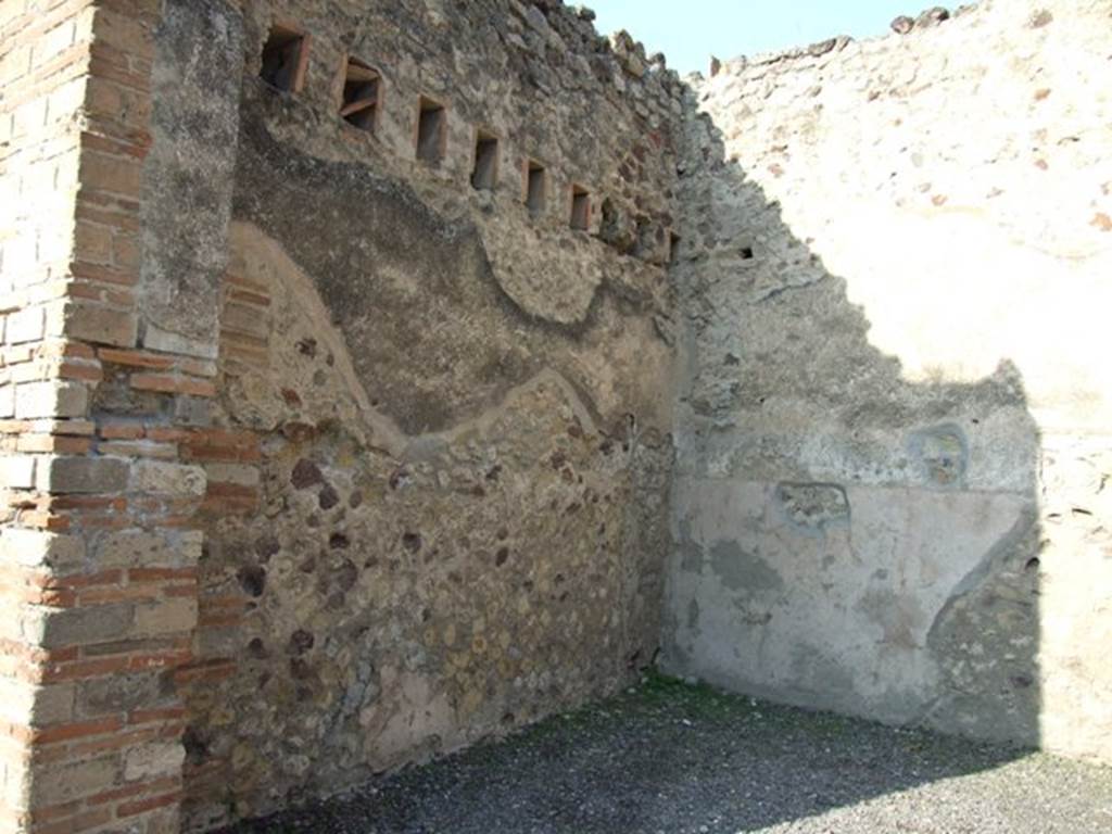 VII.1.2 Pompeii.  Shop.  December 2007.  West wall.