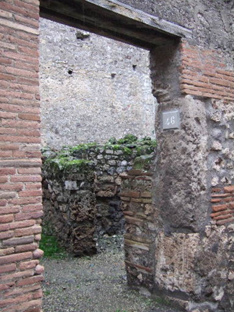VII.1.46 Pompeii. December 2005. Entrance and room b.