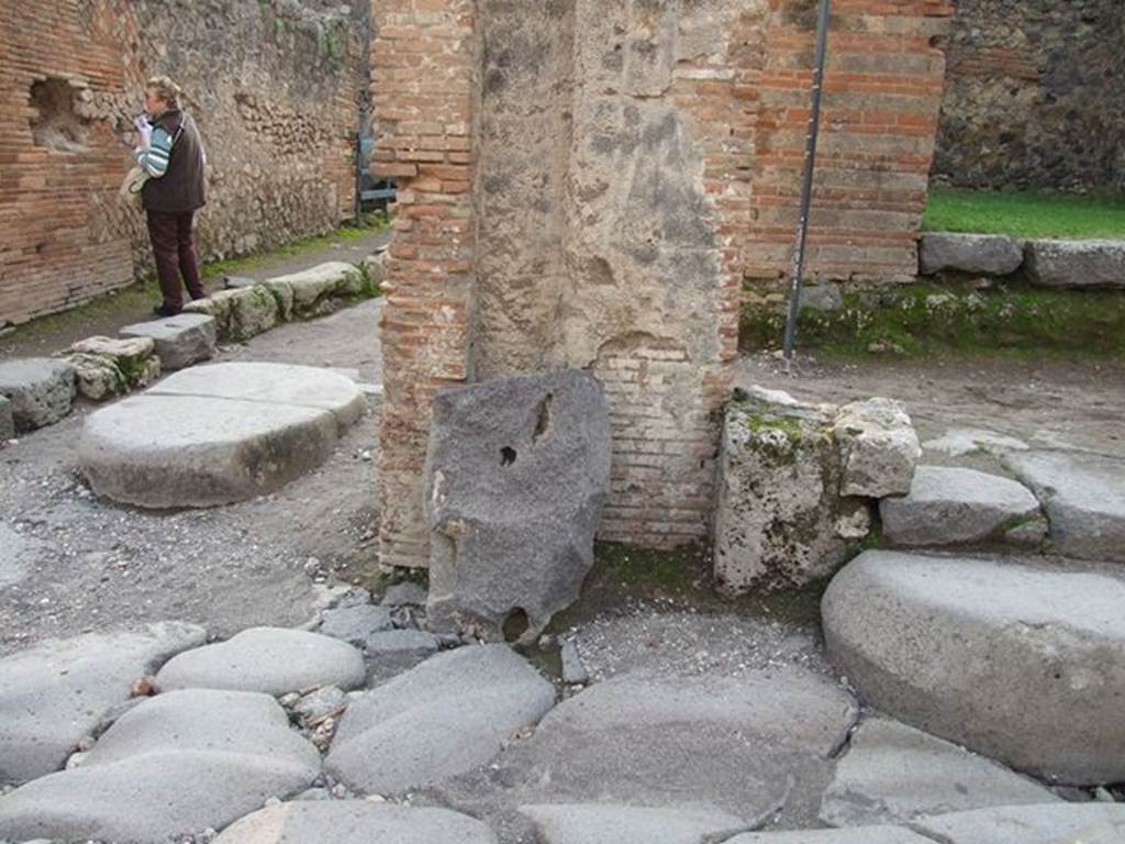 Pompeii. December 2007. Water tower base at VII.2.1. In June 1846, graffiti was found on the right side of the Via, either on the water tower base or following it on the north-east side of VII.1. Painted in red was

Gavium Rufum
II vir(um)
o(ro) v(os) f(aciatis)    [CIL IV 650]

See Pagano, M. and Prisciandaro, R., 2006. Studio sulle provenienze degli oggetti rinvenuti negli scavi borbonici del regno di Napoli.  Naples : Nicola Longobardi.  (p. 162)
