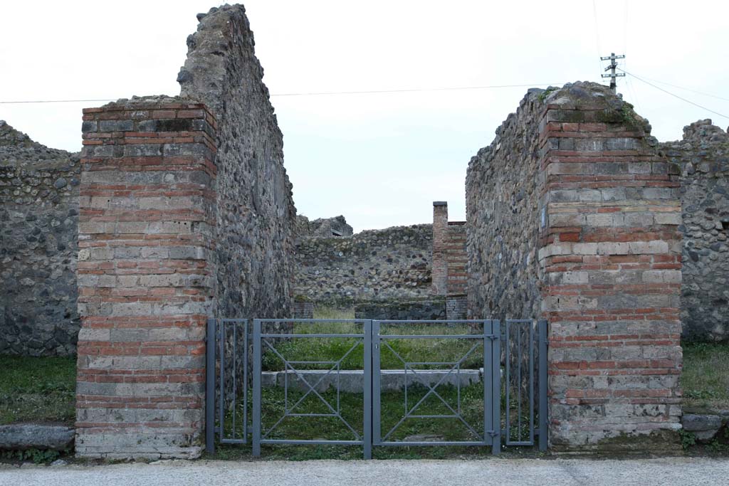 VII.2.3, Pompeii. December 2018. Looking west towards entrance doorway. Photo courtesy of Aude Durand.