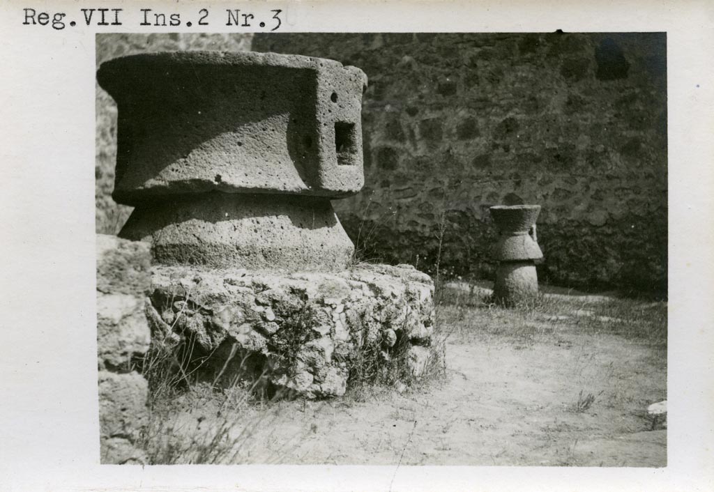 VII.2.3 Pompeii. Pre-1937-39. Mills in bakery room.
Photo courtesy of American Academy in Rome, Photographic Archive. Warsher collection no. 253.
