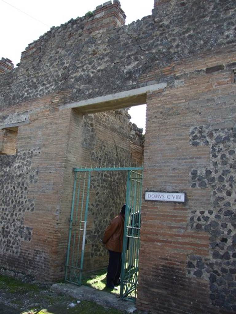 VII.2.18 Pompeii.  March 2009. Entrance.