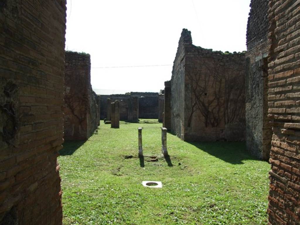 VII.2.18 Pompeii.  March 2009.  Room 1. Atrium. Looking south from entrance fauces.