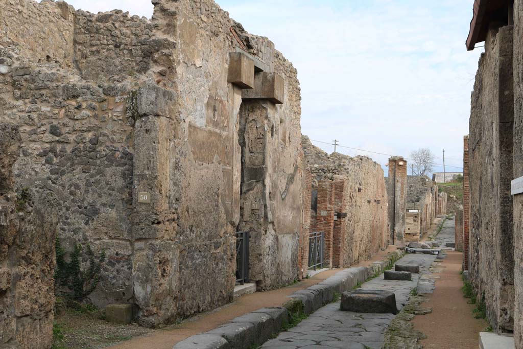 VII.2.51, Pompeii. December 2018. Looking east on Via degli Augustali. Photo courtesy of Aude Durand.