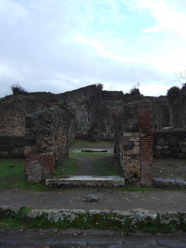 VII.3.6 Pompeii. December 2006. Entrance on Via della Fortuna.