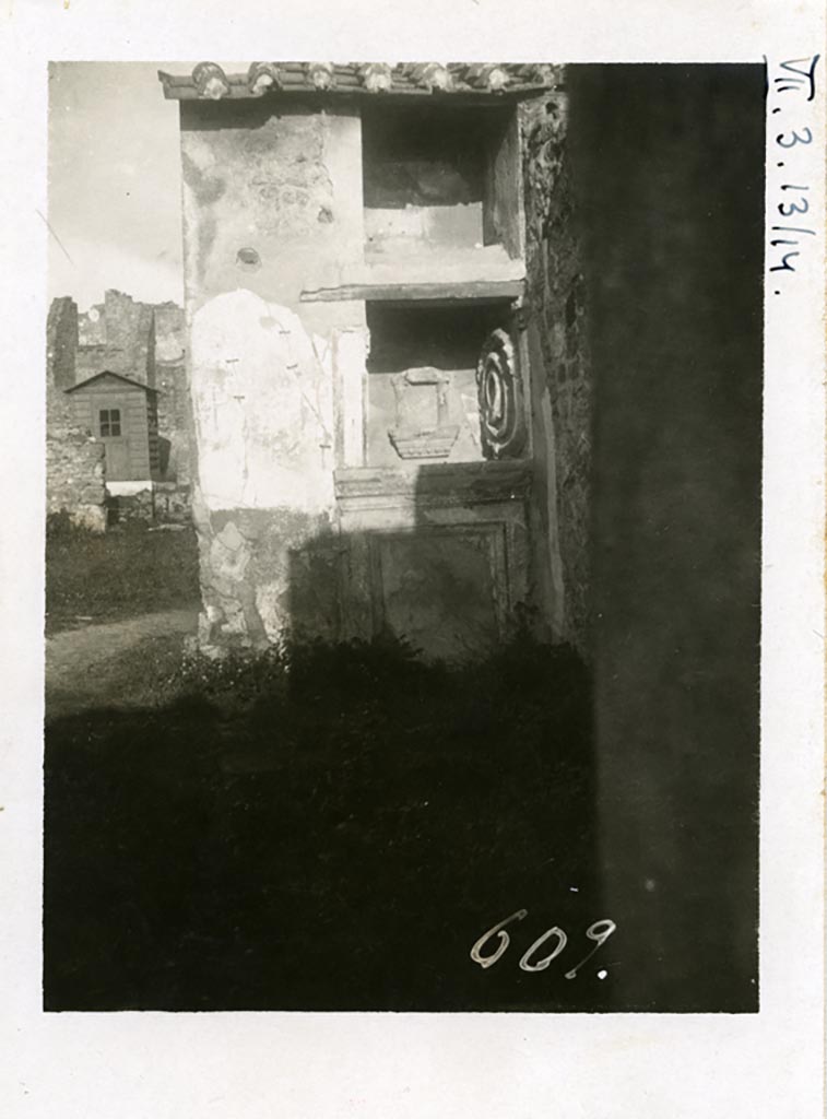 VII.3.13/14 Pompeii. Pre-1937-39. Looking north towards double lararium on east side of garden area.
Photo courtesy of American Academy in Rome, Photographic Archive. Warsher collection no. 609.

