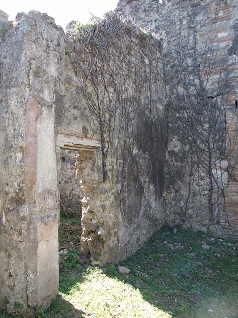 VII.3.30 Pompeii. March 2009. Doorway to room 2, kitchen and latrine. 