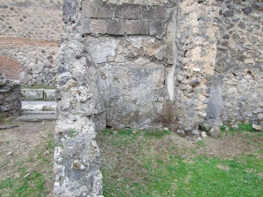 VII.3.39 Pompeii.  December 2007.  Remains of small room to north of entrance.