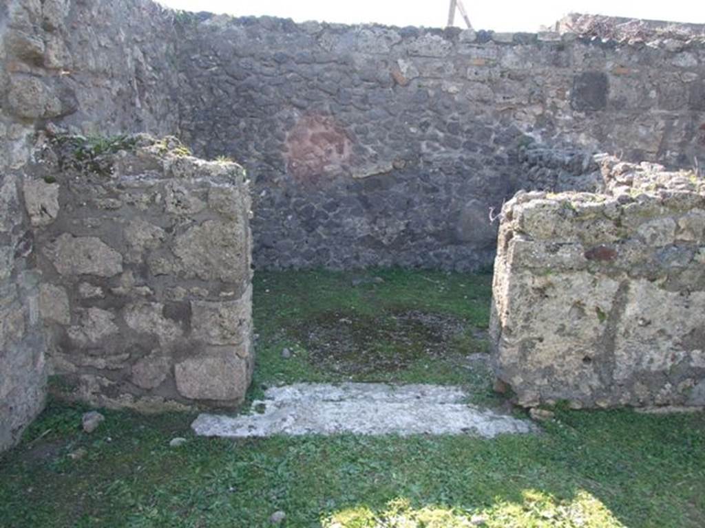 VII.4.31 Pompeii.  March 2009.  Doorway to Room 3. Cubiculum.