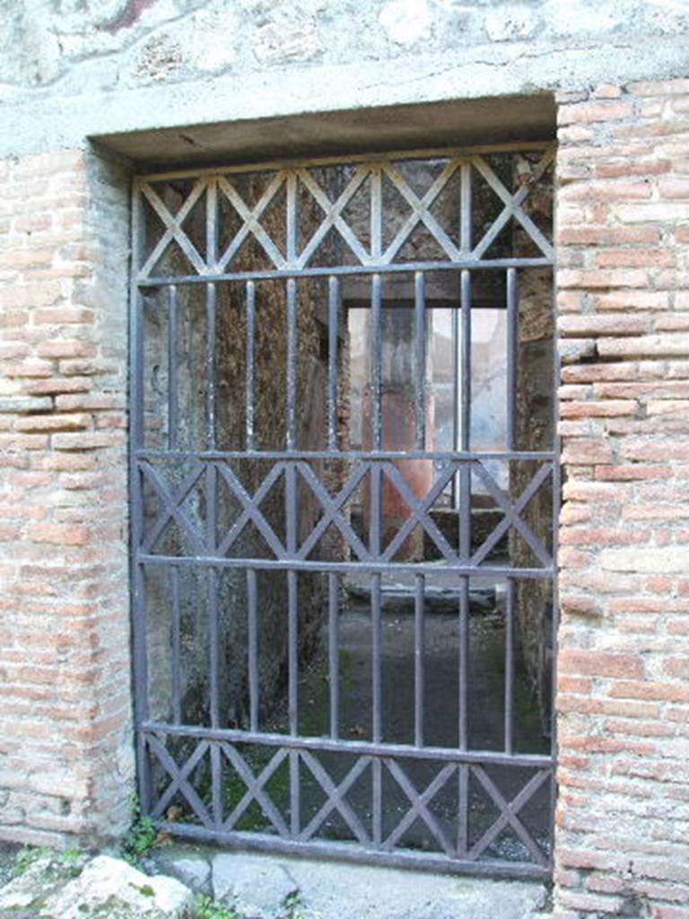 VII.4.43 Pompeii. December 2004. Rear entrance to VII.4.48.  