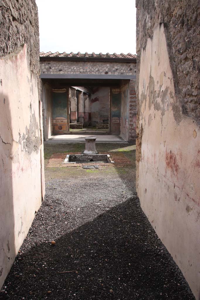 VII.4.48 Pompeii. October 2020. Room 1, fauces, looking south to atrium. Photo courtesy of Klaus Heese.