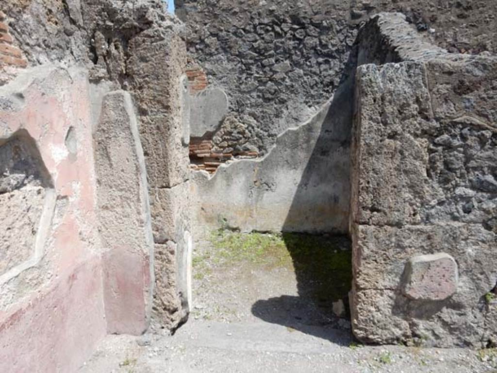 VII.4.48 Pompeii. December 2007. Doorway to room 3, cubiculum.
