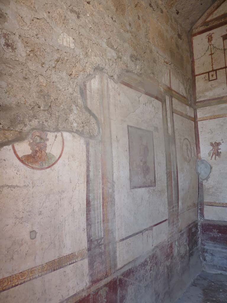 VII.4.48 Pompeii. October 2014. Room 14, looking towards south wall of cubiculum.
Foto Annette Haug, ERC Grant 681269 DCOR.
