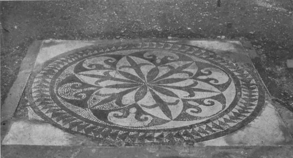 VII.4.57 Pompeii. c.1930. Central emblema in tablinum.
See Blake, M., (1930). The pavements of the Roman Buildings of the Republic and Early Empire. Rome, MAAR, 8, (pp.80,106 & pl.22, tav.1).
