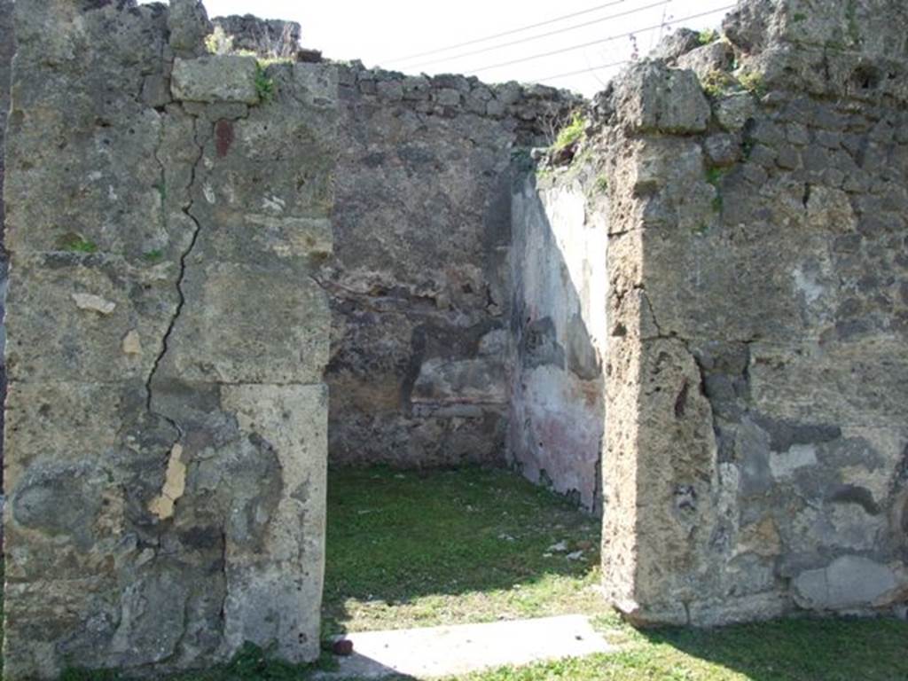 VII.4.57. Pompeii.  March 2009.  Doorway to Room 10, Cubiculum.
