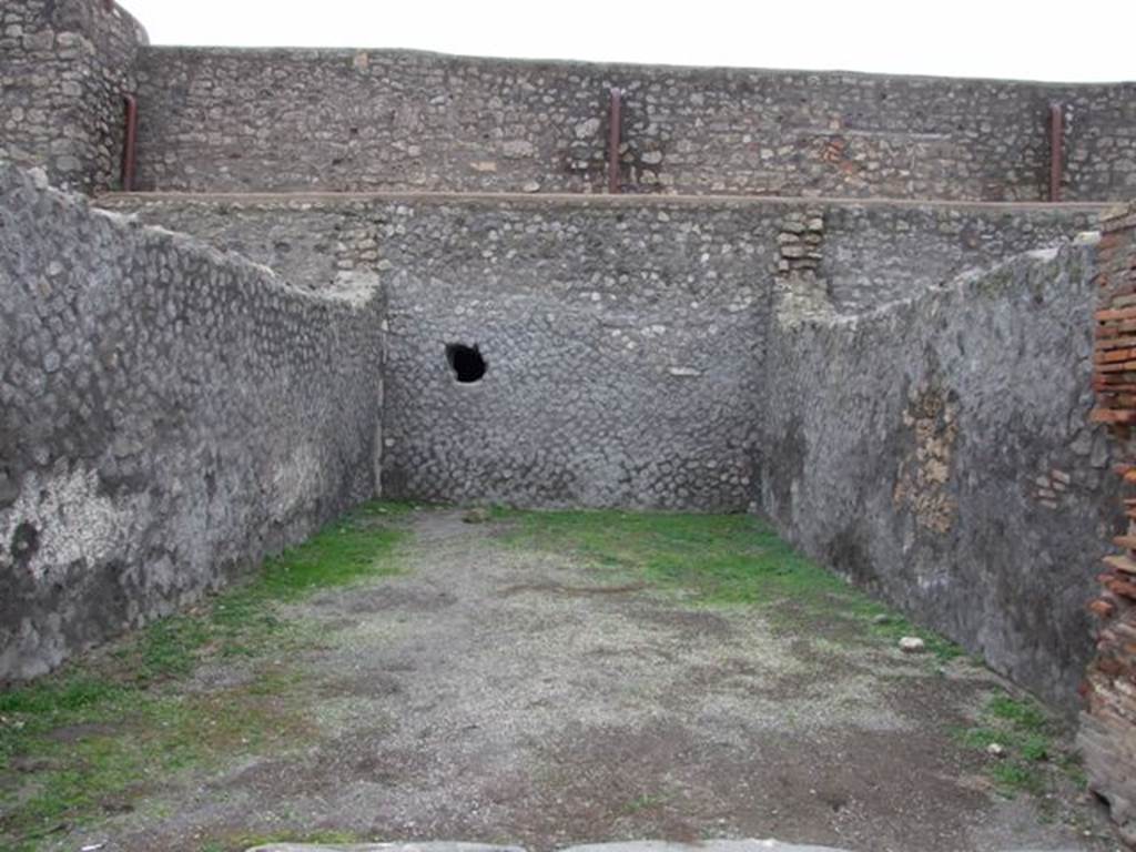 VII.5.5 Pompeii. December 2007. Looking south across shop.