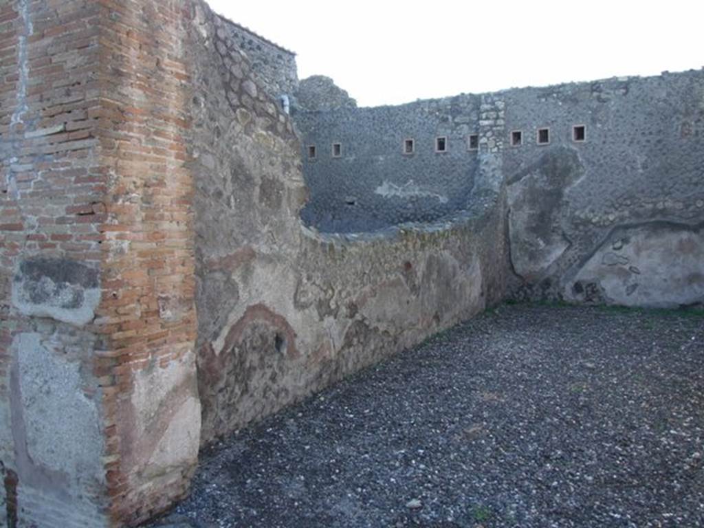 VII.5.22 Pompeii. December 2007. South wall. According to Eschebach, against this wall was a narrow podium containing urns? and a table
See Eschebach, L., 1993. Gebudeverzeichnis und Stadtplan der antiken Stadt Pompeji. Kln: Bhlau. (p.290)
