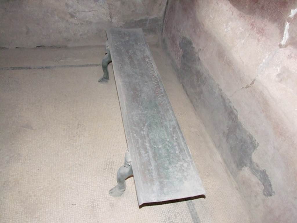 VII.5.24 Pompeii. December 2007. Third bronze bench in tepidarium (37).