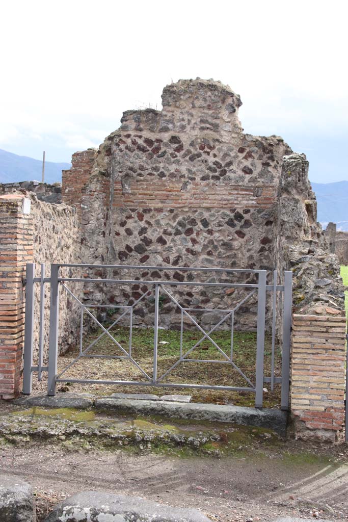 VII.6.10 Pompeii. October 2020. Looking south to entrance to shop. Photo courtesy of Klaus Heese.