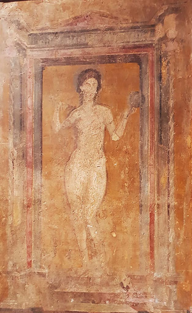 VII.6.13/14 Pompeii. Drawing by Giuseppe Abbate, 1840, copy of a painting of Venus with her mirror, from the wall in front of a sort of shop, at the side of the Large Baths.
Two paintings were found, this one from the rear wall was detached and taken to Naples Archaeological Museum, inventory number 28873. 
The other presumably was left and lost, see also VII.6.14.
Now in Naples Archaeological Museum. Inventory number ADS 692.
Photo  ICCD. http://www.catalogo.beniculturali.it
Utilizzabili alle condizioni della licenza Attribuzione - Non commerciale - Condividi allo stesso modo 2.5 Italia (CC BY-NC-SA 2.5 IT)
