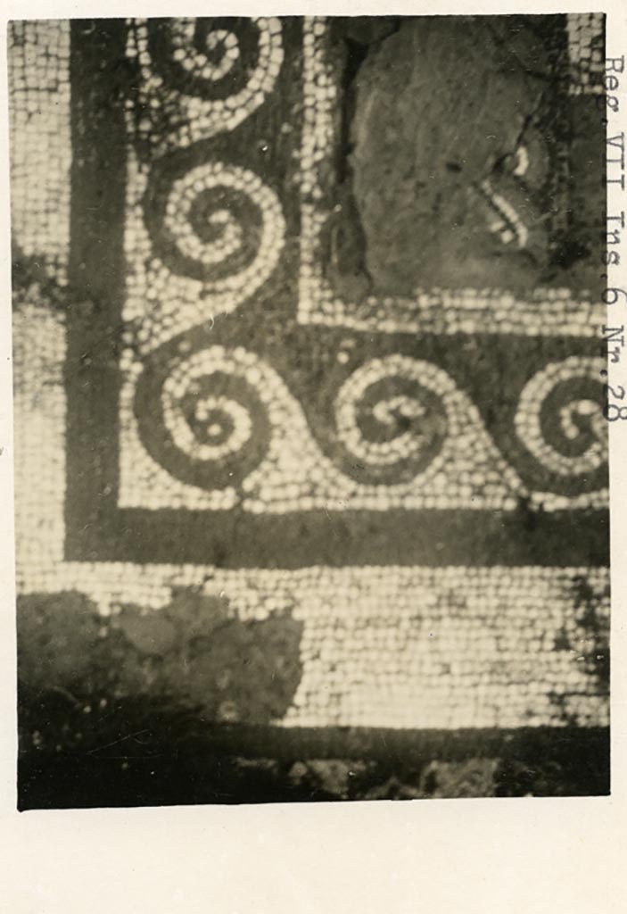 VII.6.28 Pompeii. Pre-1937-39. Atrium, detail of black scrolls around edge of impluvium.
Photo courtesy of American Academy in Rome, Photographic Archive. Warsher collection no. 346.

