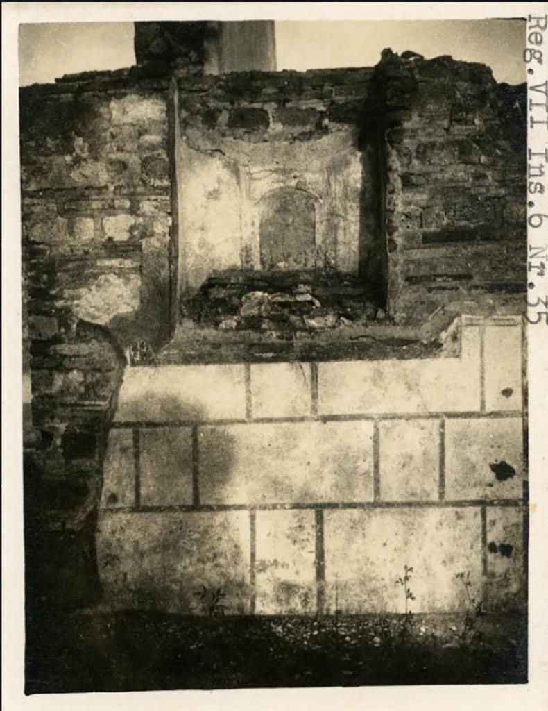 Mystery photo – Warsher numbered this as being from VII.6.35. We hope it is from -
VII.6.30 Pompeii. Pre-1937-39. Enlargement of east wall of atrium, showing detail of painted sacrarium.
Photo courtesy of American Academy in Rome, Photographic Archive. Warsher collection no. 561a.

