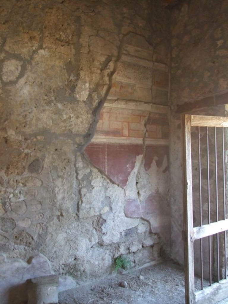 VII.6.38 Pompeii. December 2007. North wall and north-east corner of oecus on north side of entrance.  