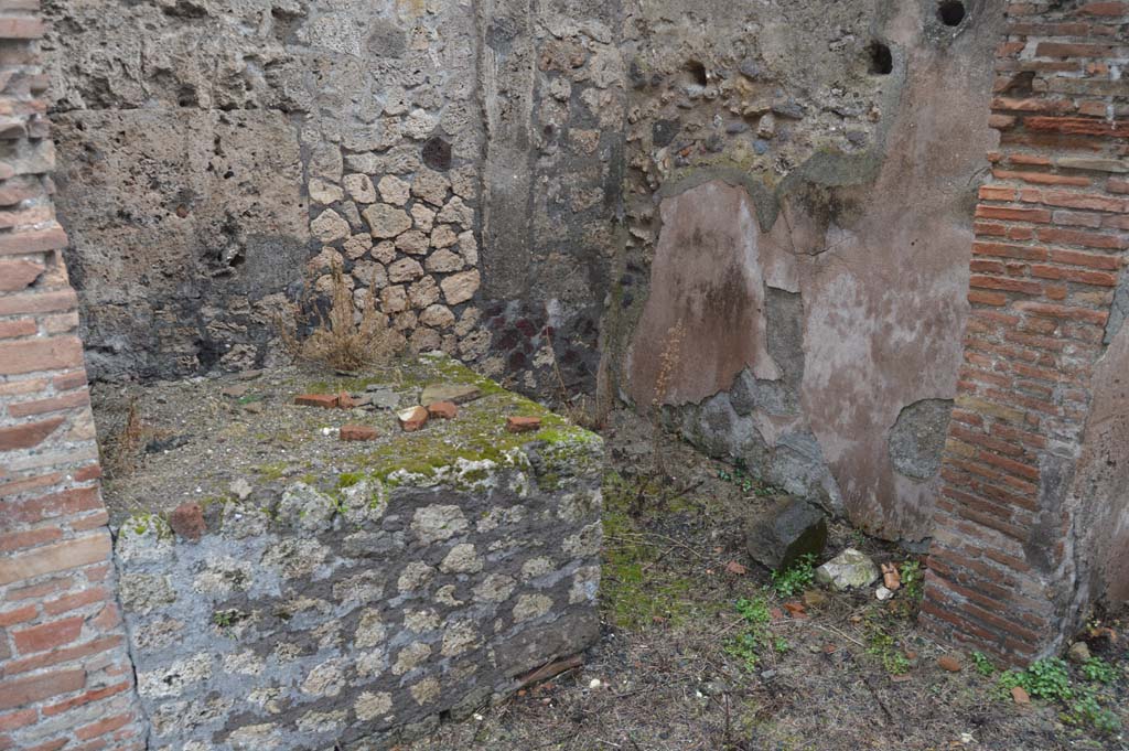 VII.7.18 Pompeii. March 2018. Looking east from entrance room towards kitchen with large hearth to cook the food.  
Foto Taylor Lauritsen, ERC Grant 681269 DÉCOR.

