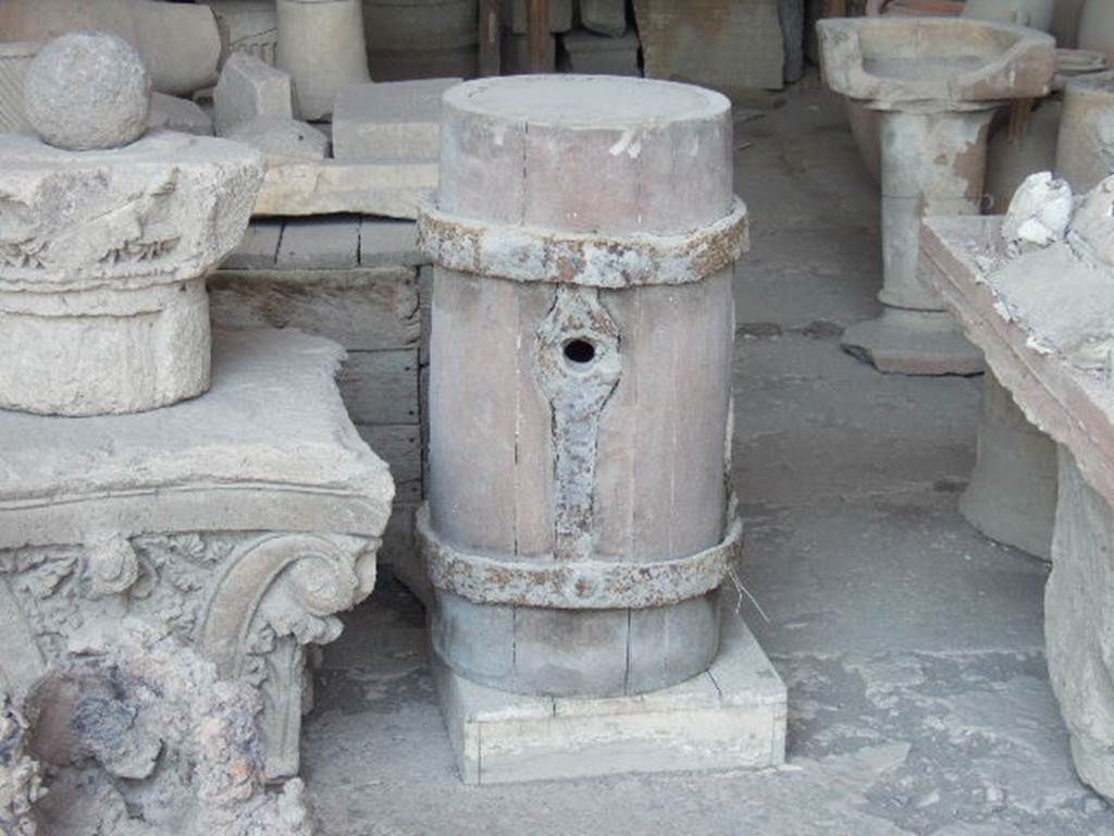 VII.7.29 Pompeii. May 2006. Barrel in storage.