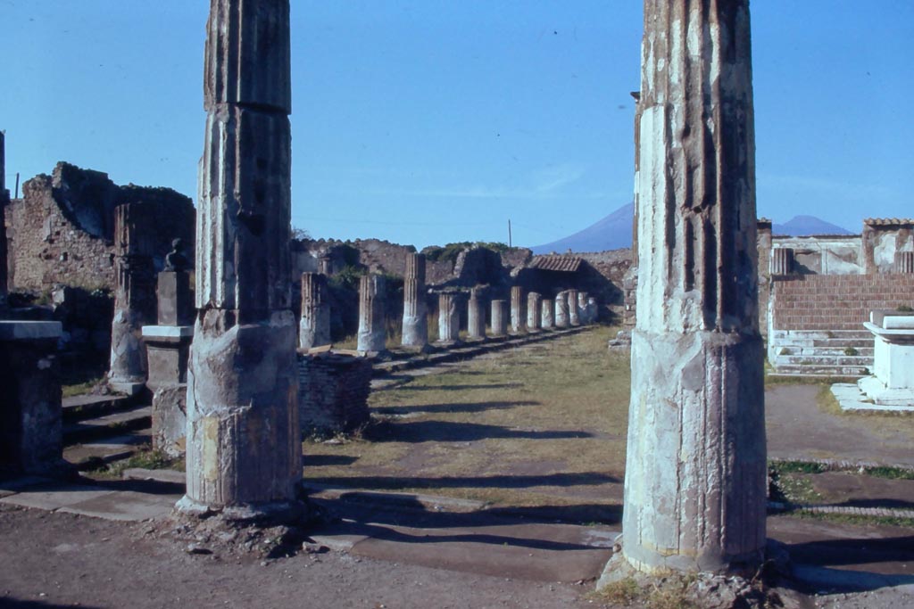 VII.7.32 Pompeii. December 1968. Looking north-west. Photo courtesy of Rick Bauer.
