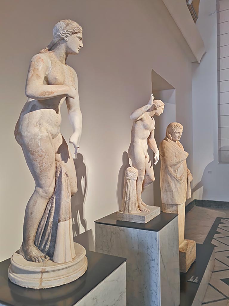 VII.7.32 Pompeii. April 2023. 
White marble statue of Aphrodite, Hermaphroditus, and Herm, originally on display in the portico of the Temple.
Photo courtesy of Giuseppe Ciaramella.
