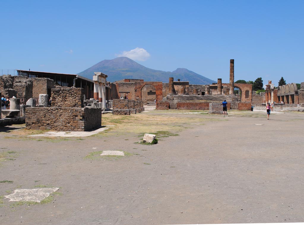 VII.8 Pompeii. July 2012. Looking north across Forum.
Photo courtesy of John Vanko. His father took the identical photo in February 1952, see below.
